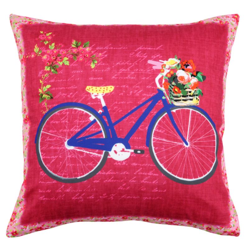 Perna bicicleta albastra fundal rosu