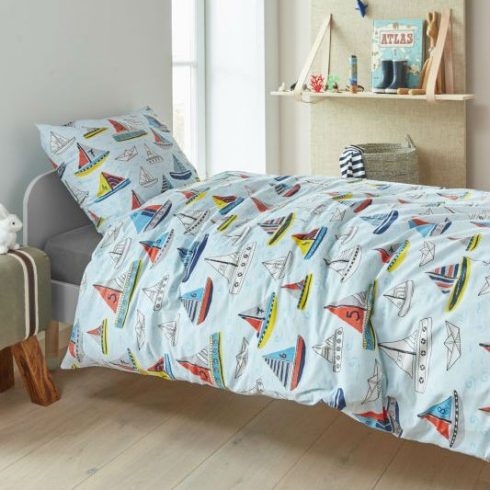 Lenjerie pat copii bleu cu barcute colorate Catalog